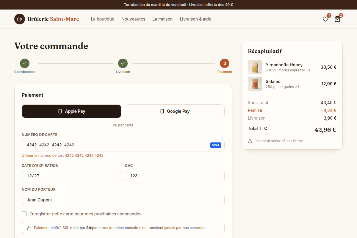 Paiement Stripe simulé, carte test préremplie