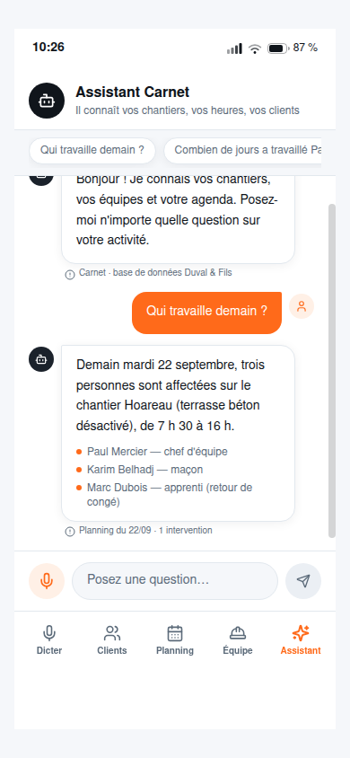 Assistant IA interrogeable sur l'activité