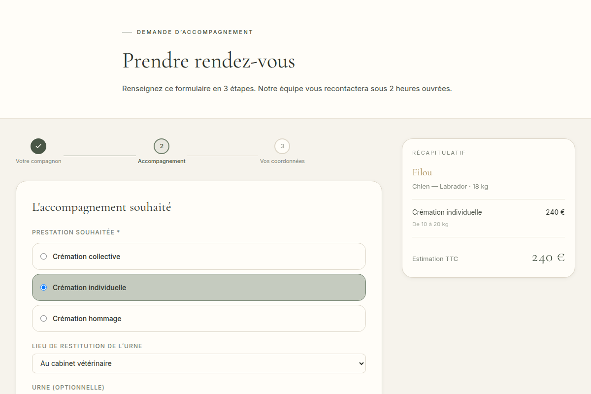 Wizard progressif avec récapitulatif tarifaire