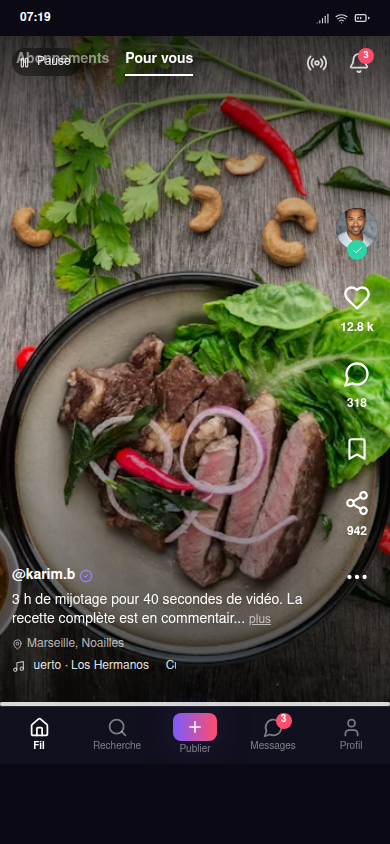 Fil vidéo vertical, likes, commentaires et partages